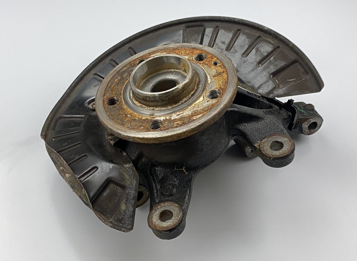 MERCEDES-BENZ 6393301232 A6393300632 6393300632 Wheel bearing housing front left MERCEDES-BENZ VITO / VIANO (W639) (2003-2014)
