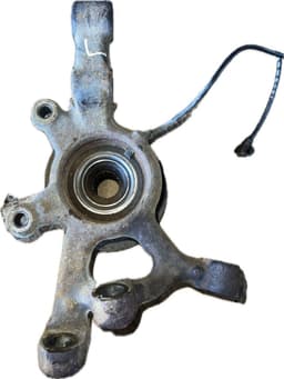 MERCEDES-BENZ A2043323301 2043323301 Wheel bearing housing front left MERCEDES-BENZ C-CLASS (W204) (2007-2013) — thumbnail 1
