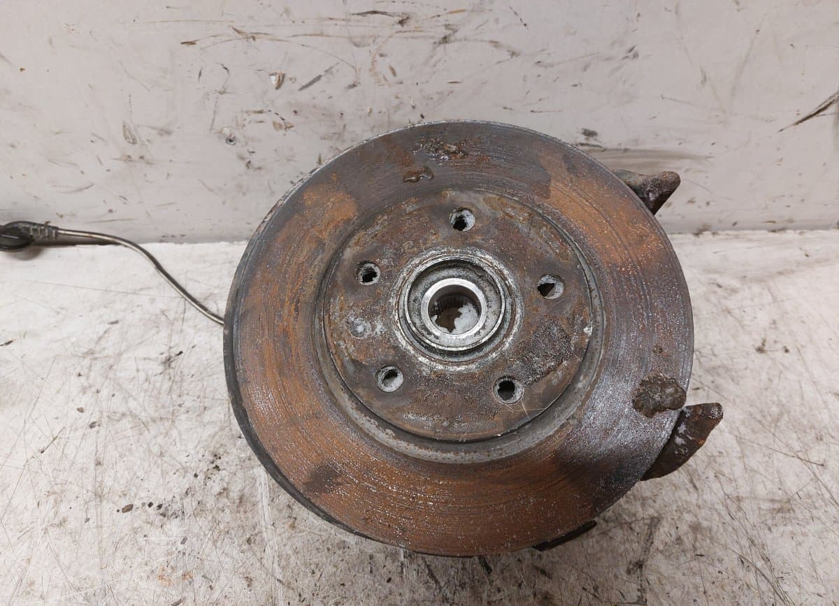SKODA Wheel bearing housing front right SKODA OCTAVIA II (1Z) (2004-2013)