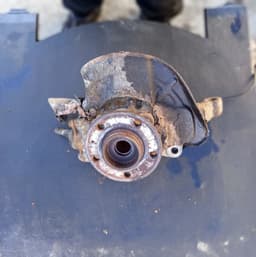 VOLVO Wheel bearing housing front right VOLVO XC90 I (2002-2014) — thumbnail 2