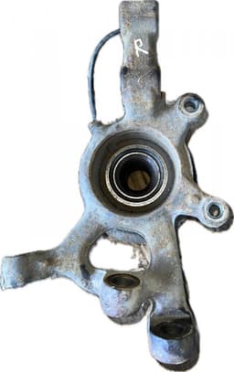 MERCEDES-BENZ A2043323401 2043323401 Wheel bearing housing front right MERCEDES-BENZ C-CLASS (W204) (2007-2013) — thumbnail 1