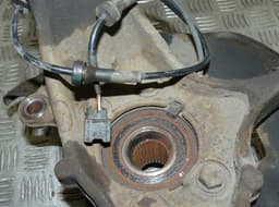 NISSAN Wheel bearing housing front right NISSAN QASHQAI II (J11) (2013-2021) — thumbnail 4