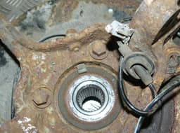 SUBARU Wheel bearing housing front right SUBARU FORESTER (SJ) (2013-2018) — thumbnail 4