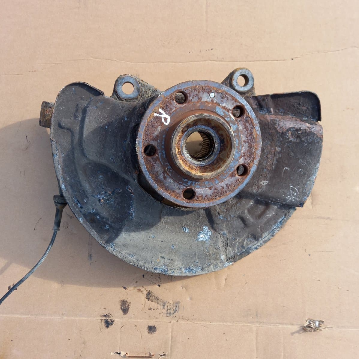 VOLVO Wheel bearing housing front right VOLVO XC90 I (2002-2014)