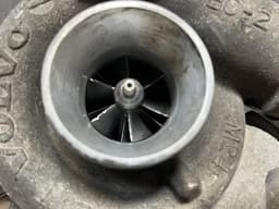 VOLVO Turbocharger VOLVO V70 III (BW) (2007-2016) — thumbnail 2