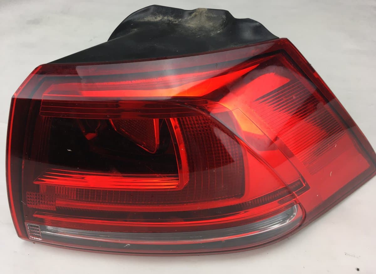 VW Tail light, right VW GOLF VII (5G1, BA5, BV5, BQ1, BE) (2012-2020)