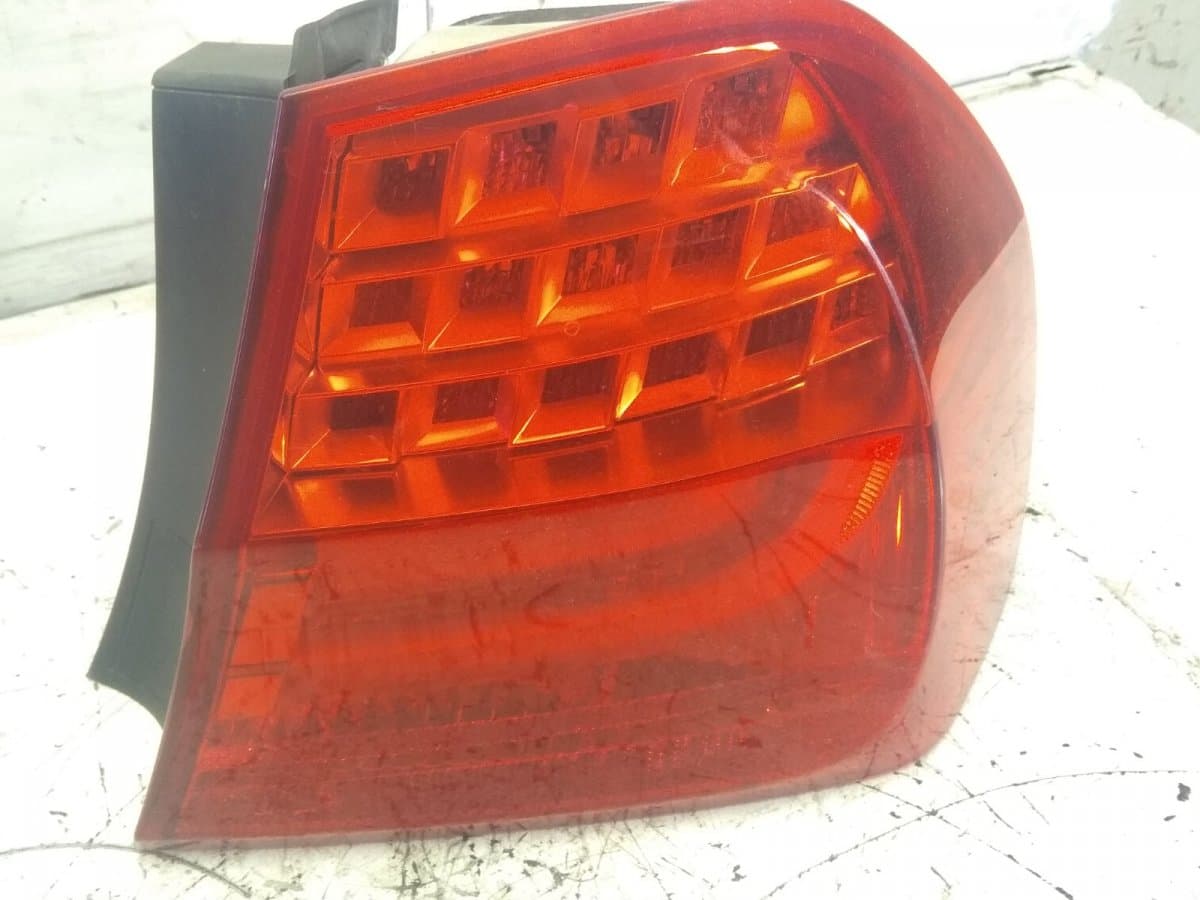 BMW Tail light, right BMW 3 (E90, E91, E92, E93) (2005-2011)