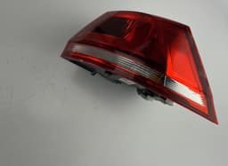 VW 5G9945096A Tail light, right VW GOLF VII (5G1, BA5, BV5, BQ1, BE) (2012-2020) — thumbnail 1