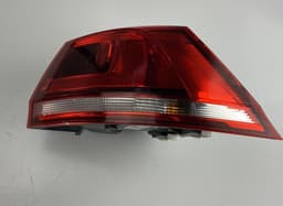 VW 5G9945096A Tail light, right VW GOLF VII (5G1, BA5, BV5, BQ1, BE) (2012-2020) — thumbnail 2