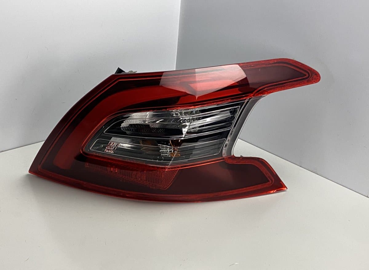 81250202 Tail light, right PEUGEOT 308 II (T9) (2013-2021)