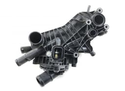 VOLVO 31439559 Thermostat housing VOLVO XC40 / EX40 / EC40 (536, 539) (2017-) — thumbnail 1