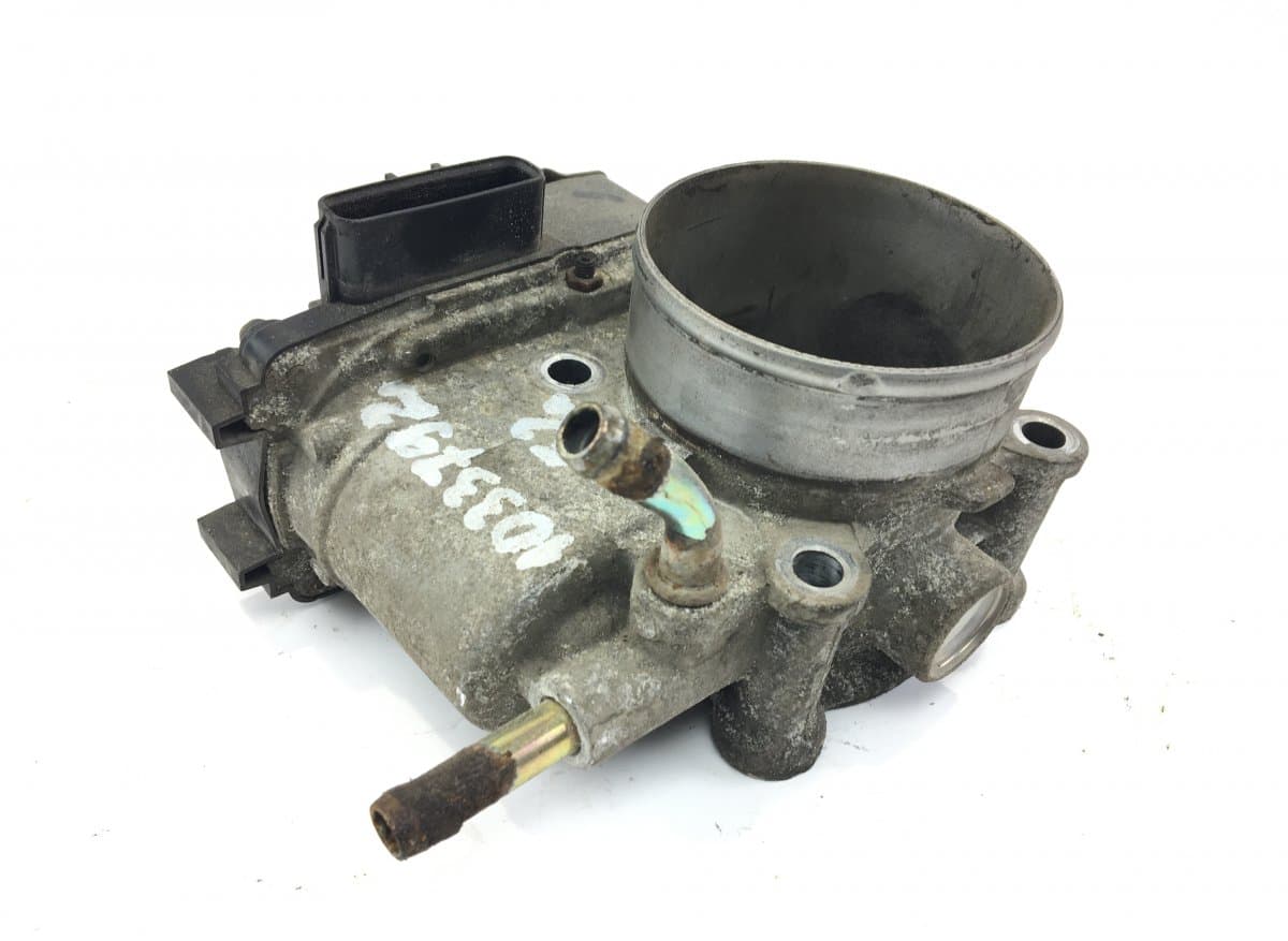 MITSUBISHI MN135985 Throttle body MITSUBISHI OUTLANDER I (CU, ZE, ZF) (2001-2006)