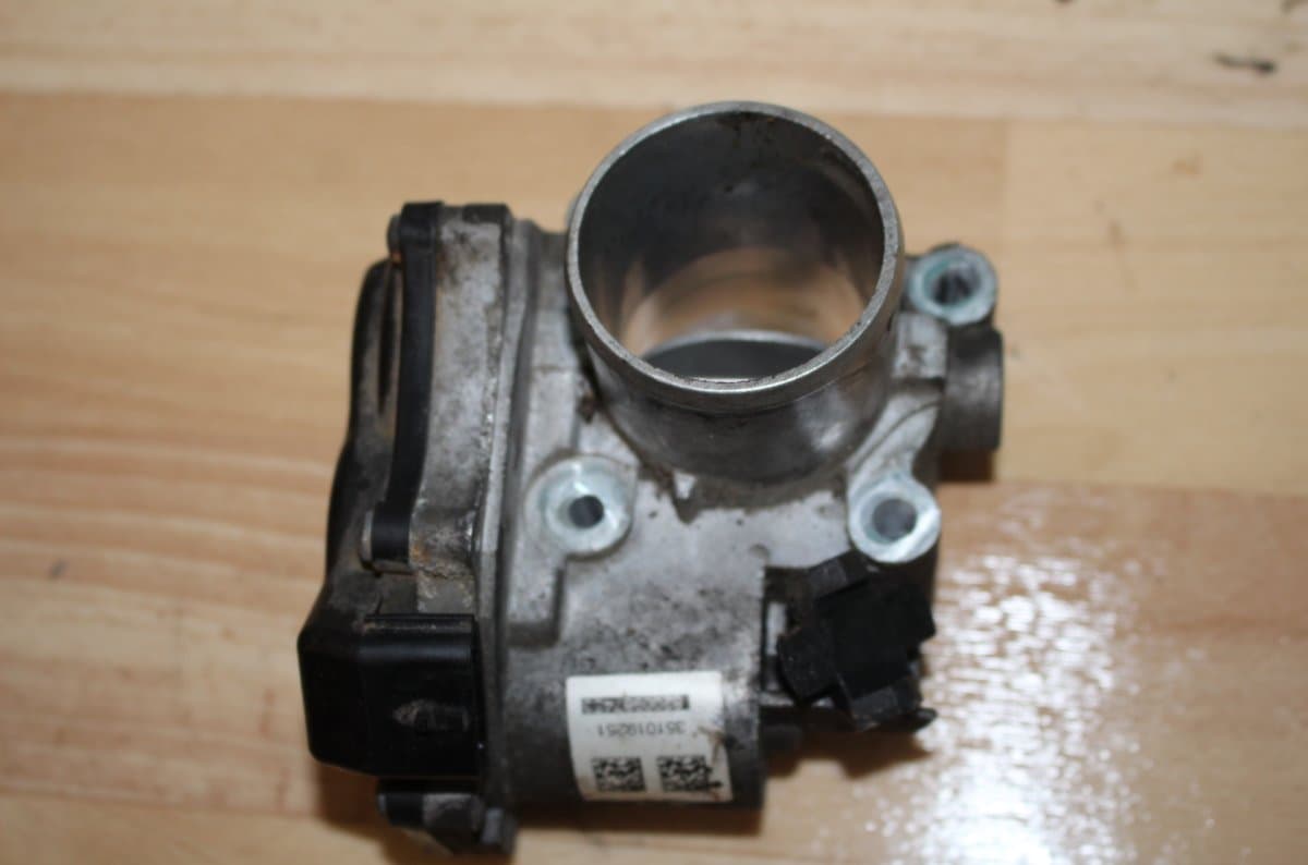 NISSAN Throttle body NISSAN QASHQAI I (J10) (2007-2013)