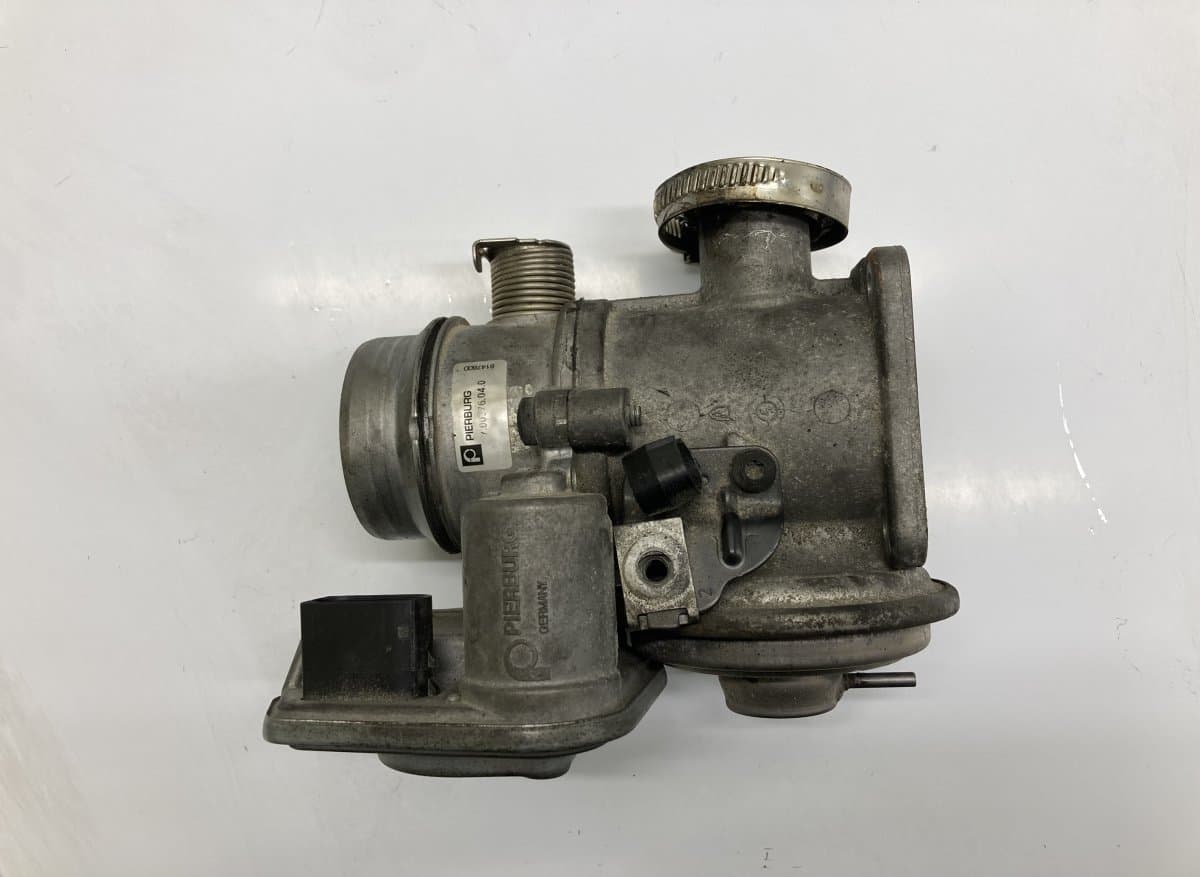 BMW 780438404 700376040 Throttle body BMW 3 (E90, E91, E92, E93) (2005-2011)