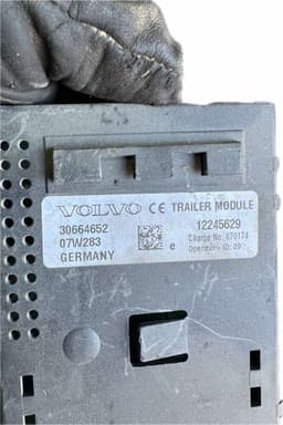 VOLVO Towbar control unit VOLVO V70 II / XC70 I (P80) (2000-2007) — thumbnail 3