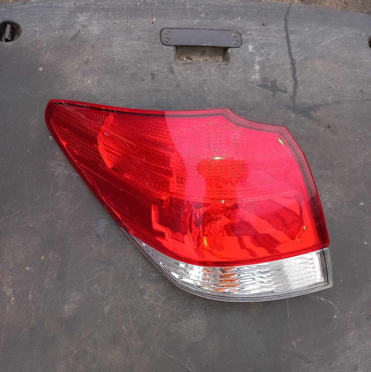 SUBARU 84912-AJ100 84912AJ100 Tail light left SUBARU LEGACY V / Outback (2009-2014)