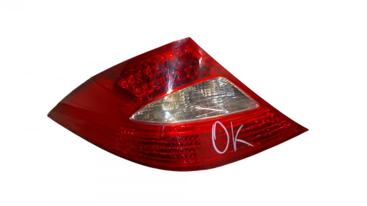 MERCEDES-BENZ 427001 Tail light left MERCEDES-BENZ CLS (C219) (2004-2010)