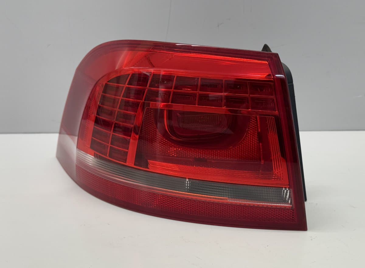 VW 3AF945207B 2SK010746-01 2SK01074601 Tail light left VW PASSAT B7 / ALLTRACK (2010-2015)