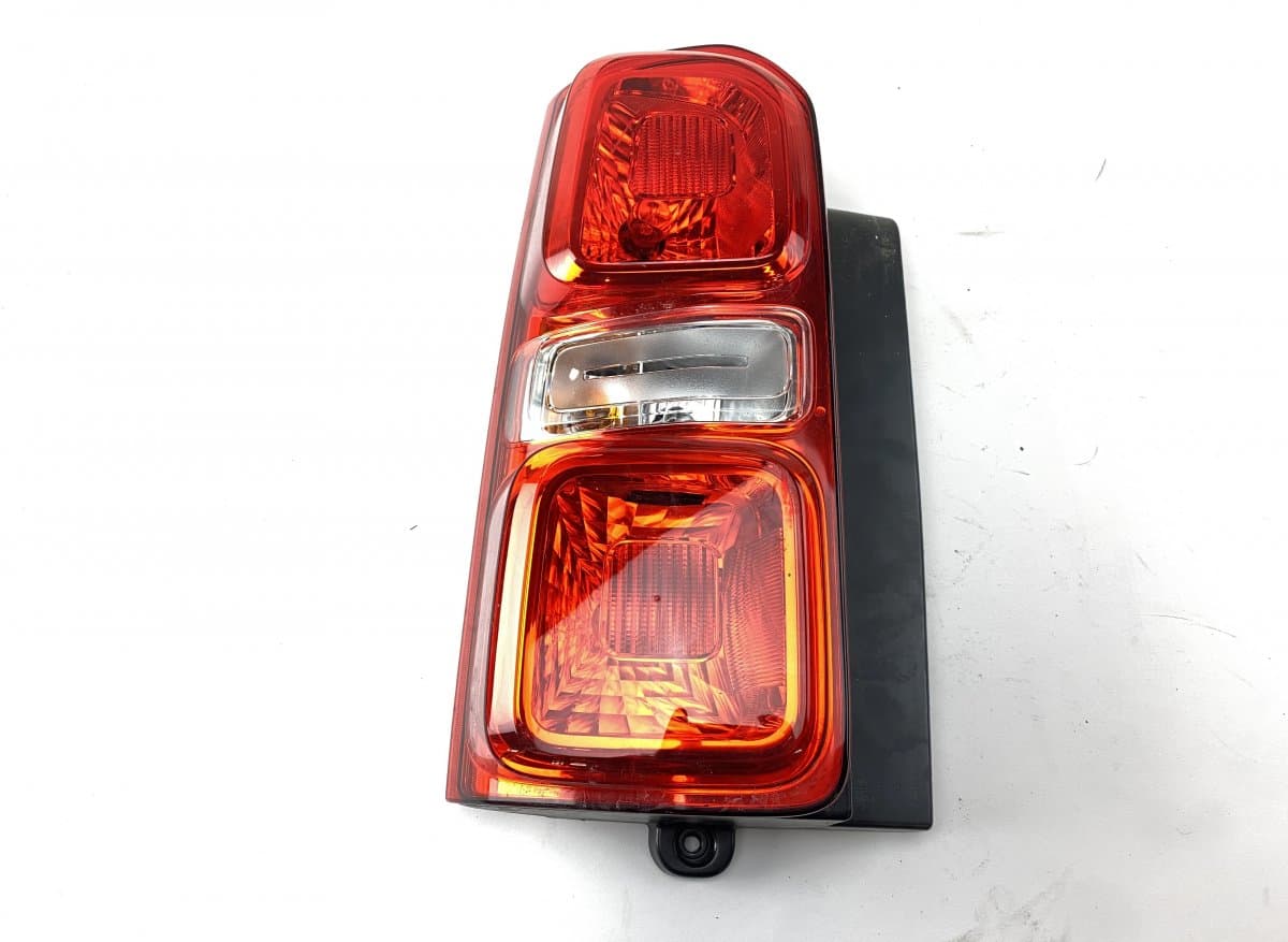9808243180 Tail light left PEUGEOT EXPERT Van (V_) (04.16-)
