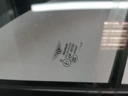 BENTLEY BENTLEY BENTAYGA 36A MK2 Right Front 1_4 Glass 36A845114G — thumbnail 1