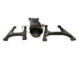 FERRARI FERRARI 550 MARANELLO F133 Right Rear Hub 182808 — thumbnail 1