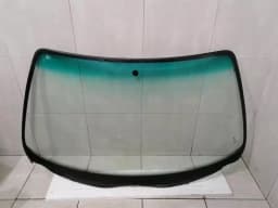 FERRARI FERRARI 550 MARANELLO F133 WINDSCREEN 64573300 — thumbnail 1