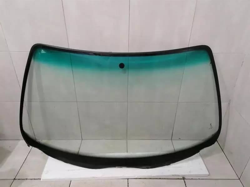 FERRARI 550 MARANELLO F133 WINDSCREEN 64573300
