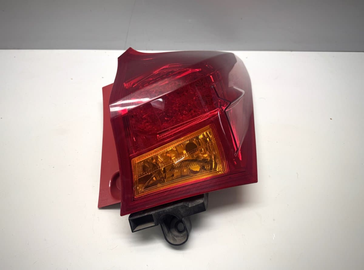 TOYOTA 8155102740 Tail light, right TOYOTA AURIS (E18) 2012-2018
