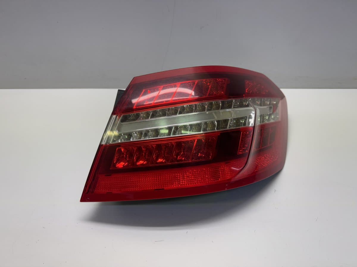 MERCEDES-BENZ A2129060658 Tail light, right MERCEDES-BENZ E-CLASS (W212) (2009-2016)