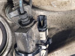 HONDA 51215SJA010 Wheel bearing housing front left HONDA LEGEND IV (KB) (2004-2012) — thumbnail 2