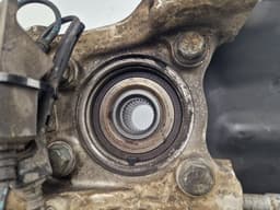 HONDA 51215SJA010 Wheel bearing housing front left HONDA LEGEND IV (KB) (2004-2012) — thumbnail 4