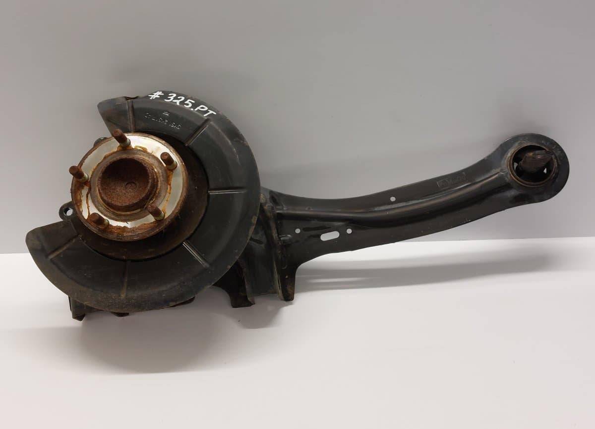 8V61-5A968-A 8V615A968A 3M51-2K317-AD 3M512K317AD 3N61-2C299-A 3N612C299A Wheel bearing housing rear right MAZDA 3 II (BL) (2008-2013)