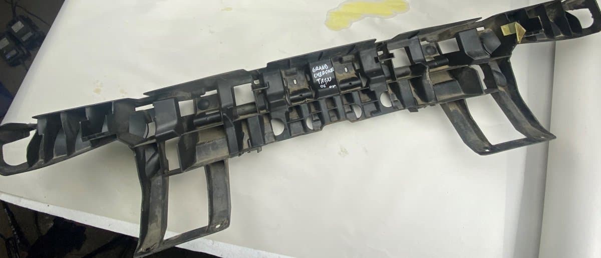 Rear bumper foam insert JEEP GRAND CHEROKEE IV (WK, WK2) (2010-2021)
