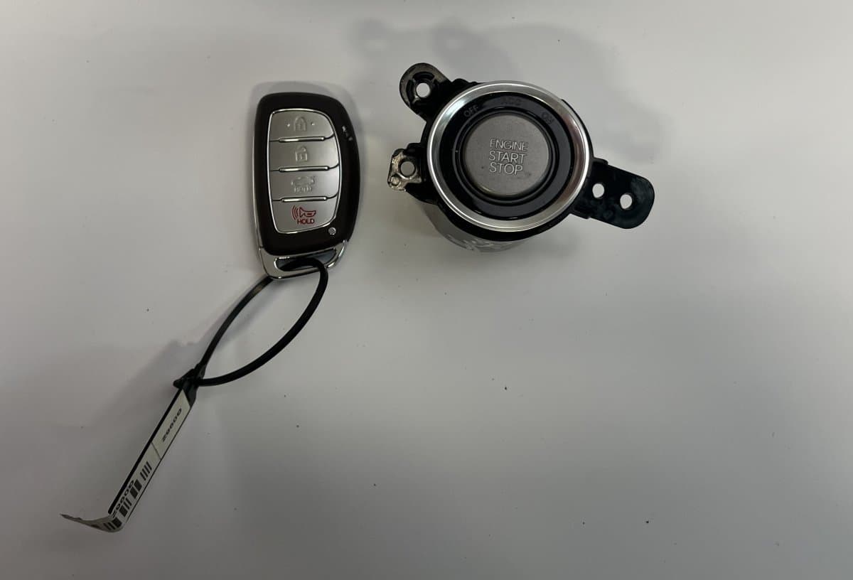 HYUNDAI 954303Z001 9543Z0014 START / STOP Switch HYUNDAI i40 (VF) (2011-2019)