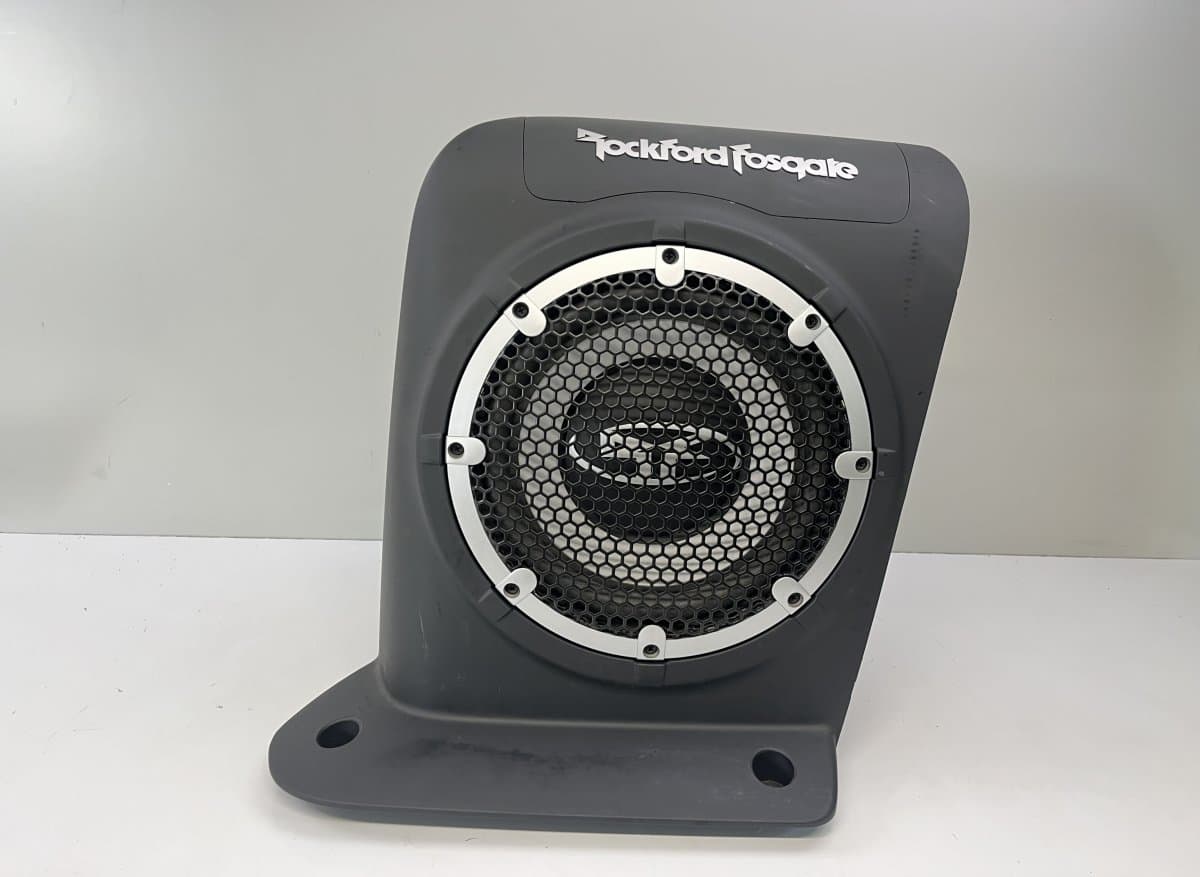 MITSUBISHI 8720A012 Subwoofer MITSUBISHI OUTLANDER II (CW, ZG, ZH) (2006-2012)