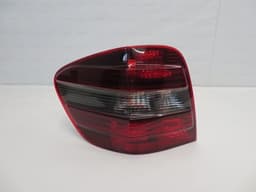 MERCEDES-BENZ A1648203964 1648203964 A1648202164 Tail light left MERCEDES-BENZ ML-CLASS (W164) (2005-2011) — thumbnail 1