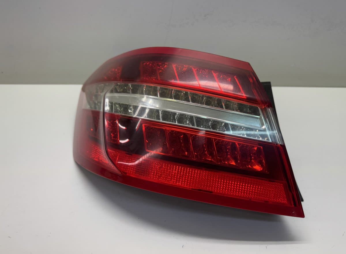 MERCEDES-BENZ A2129060558 Tail light left MERCEDES-BENZ E-CLASS (W212) (2009-2016)