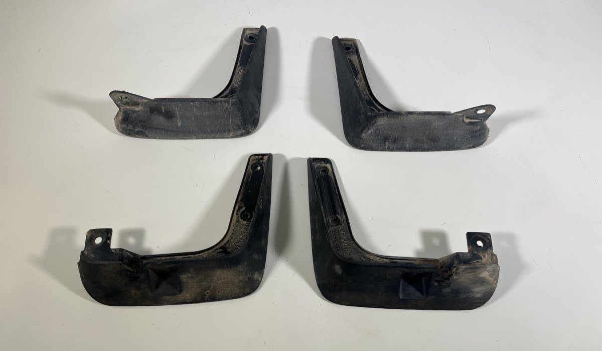 HYUNDAI 86832C8000 86831C8000 85842C8000 86841C8000 Mud guard set HYUNDAI i20 II (GB) (2014-2020)