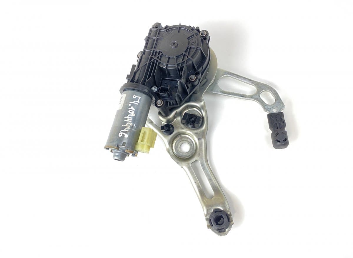 MERCEDES-BENZ 0390204124 Power bootlid / tailgate motor MERCEDES-BENZ C-CLASS (W205) (2013-2021)