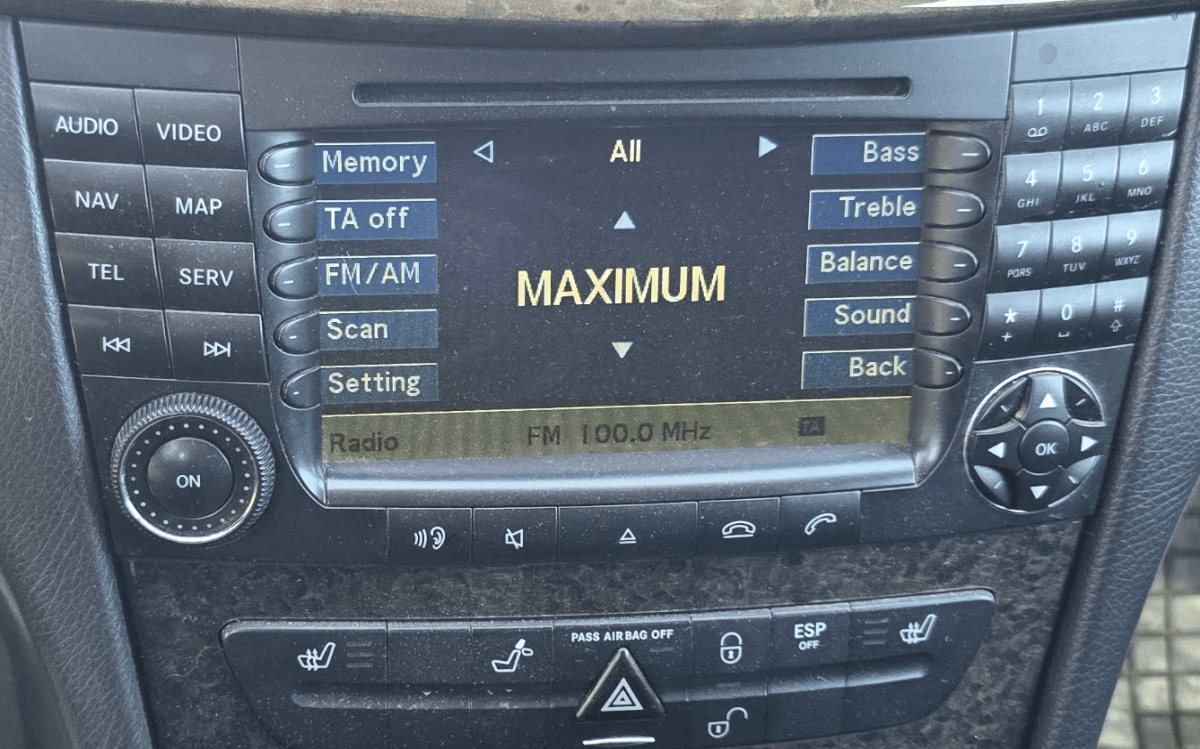 MERCEDES-BENZ 74226076303 BE7036 Radio MERCEDES-BENZ E-CLASS (W211) (2002-2009)