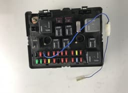 GMC Fuse box GMC SAVANA 1500 [USA] (2002-) — thumbnail 1