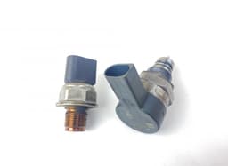 PORSCHE 0281006254 55PP2801 55PP28-01 0281006253 Fuel pressure regulator set PORSCHE CAYENNE II (2010-2017) — thumbnail 1