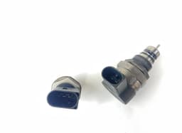 PORSCHE 0281006254 55PP2801 55PP28-01 0281006253 Fuel pressure regulator set PORSCHE CAYENNE II (2010-2017) — thumbnail 2