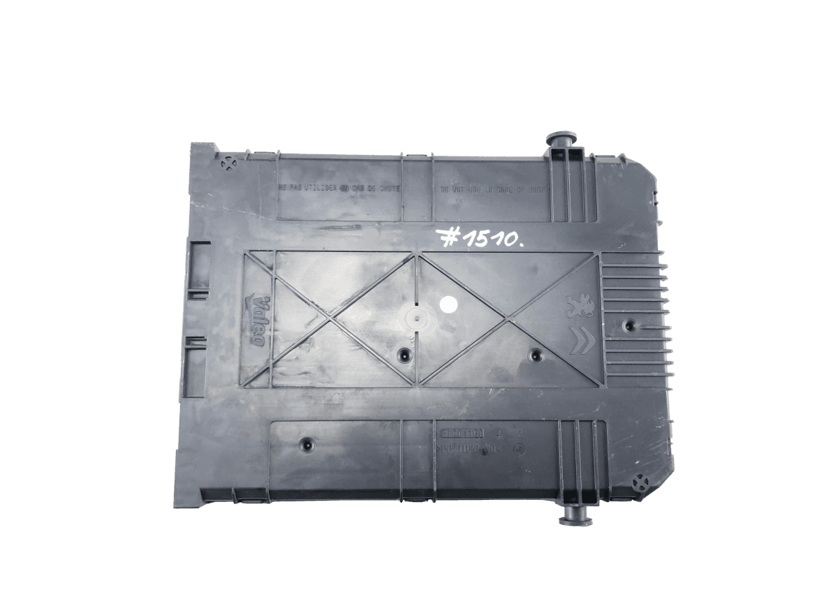 Fuse box PEUGEOT 208 I (A9) (2012-2019)