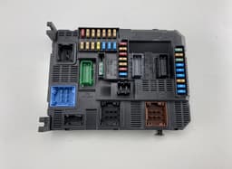 PEUGEOT 9807531680 Fuse box PEUGEOT 2008 I (A94) (2013-2019) — thumbnail 1
