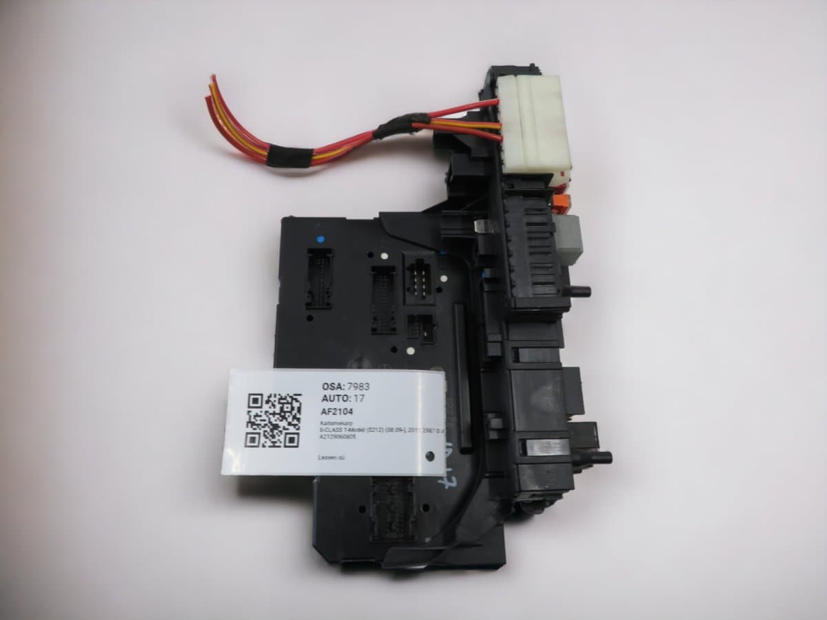 MERCEDES-BENZ A2129060805 A2129004201 A2129005201 A2129001606 A2129000122 Fuse box MERCEDES-BENZ E-CLASS (W212) (2009-2016)