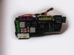 MERCEDES-BENZ A2129060805 A2129004201 A2129005201 A2129001606 A2129000122 Fuse box MERCEDES-BENZ E-CLASS (W212) (2009-2016) — thumbnail 2