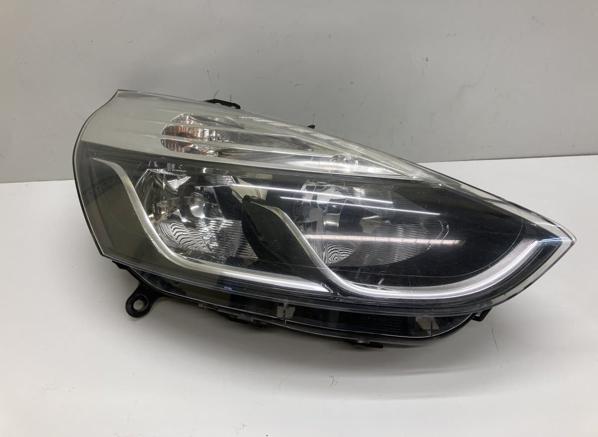 RENAULT 260102796R Headlight right RENAULT CLIO IV / THALIA (BH, KH) (2012-2019)