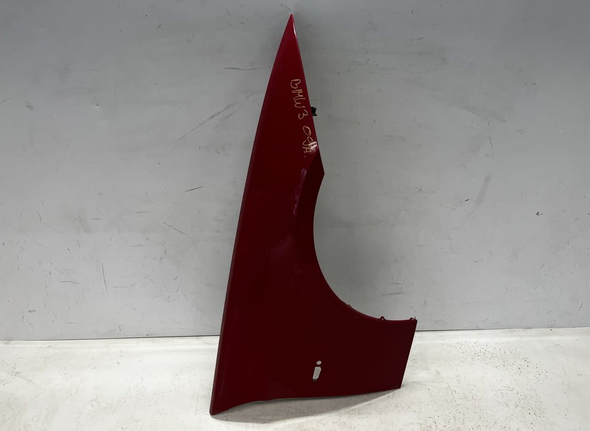 BMW 41357135680 Fender Front Right BMW 3 (E90, E91, E92, E93) (2005-2011)