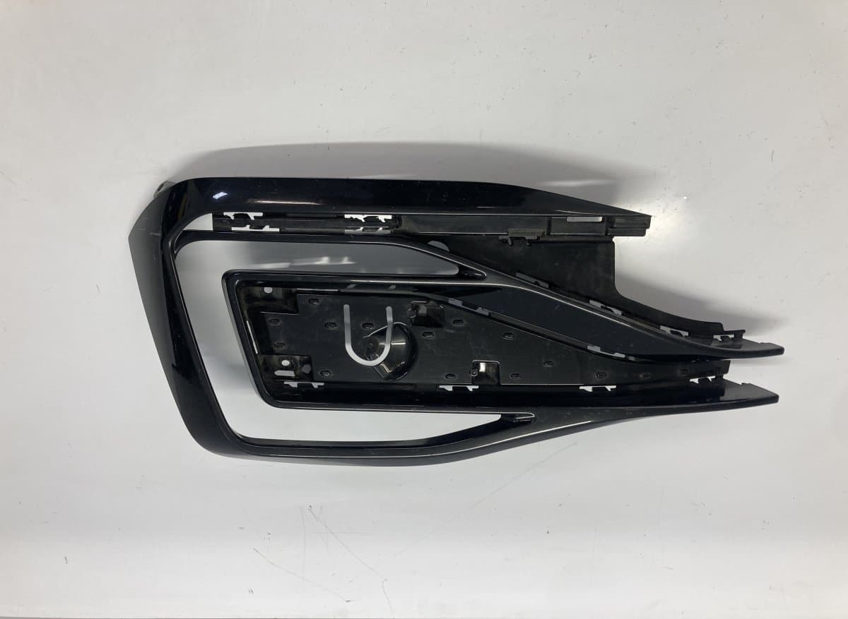 VW 3G0853794B Front Bumper Grille Right VW PASSAT B8 (3G) / ALLTRACK (2014-2023)